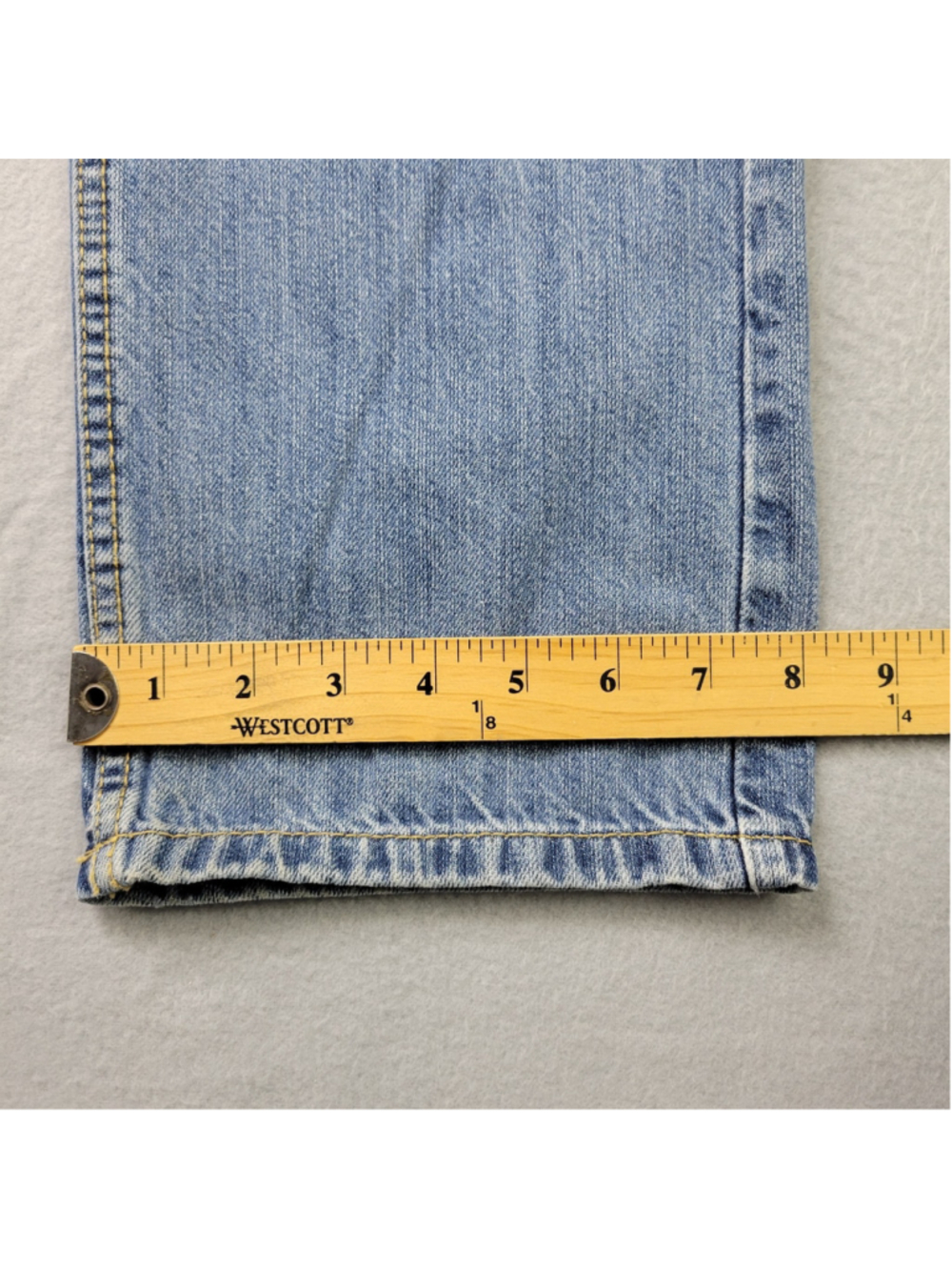 Levi's 569 Jeans Boys Size 14 Reg Blue Denim Light Wash 27X27 Loose Straight - Picture 6 of 11